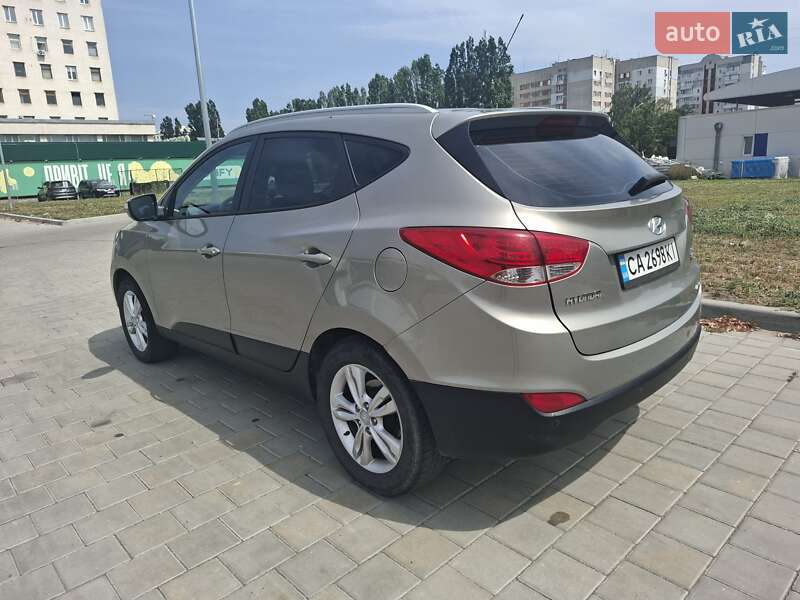 Позашляховик / Кросовер Hyundai ix35 2011 в Черкасах
