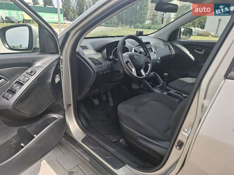 Позашляховик / Кросовер Hyundai ix35 2011 в Черкасах