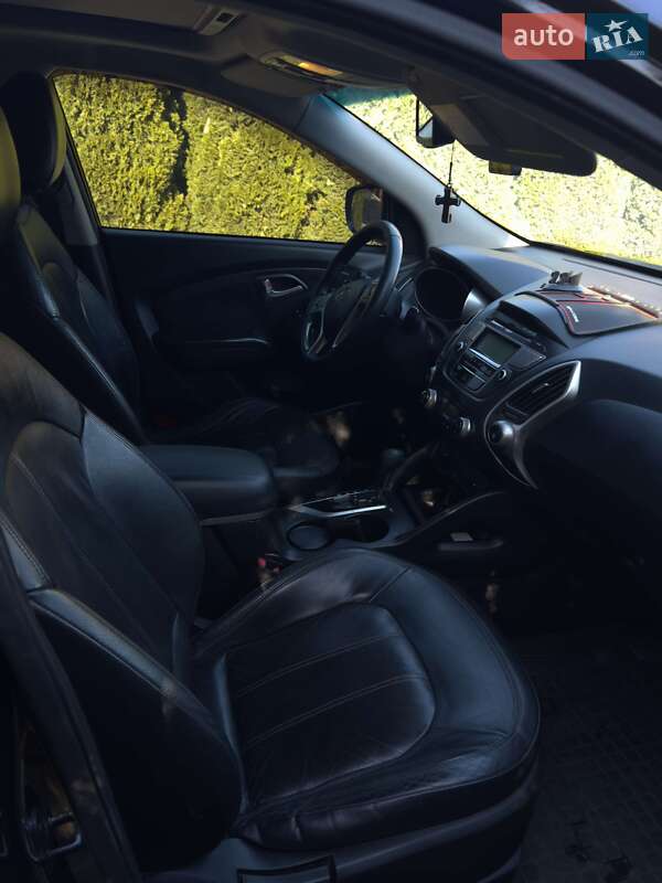 Позашляховик / Кросовер Hyundai ix35 2010 в Києві