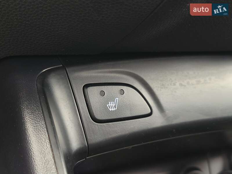 Внедорожник / Кроссовер Hyundai ix35 2010 в Днепре