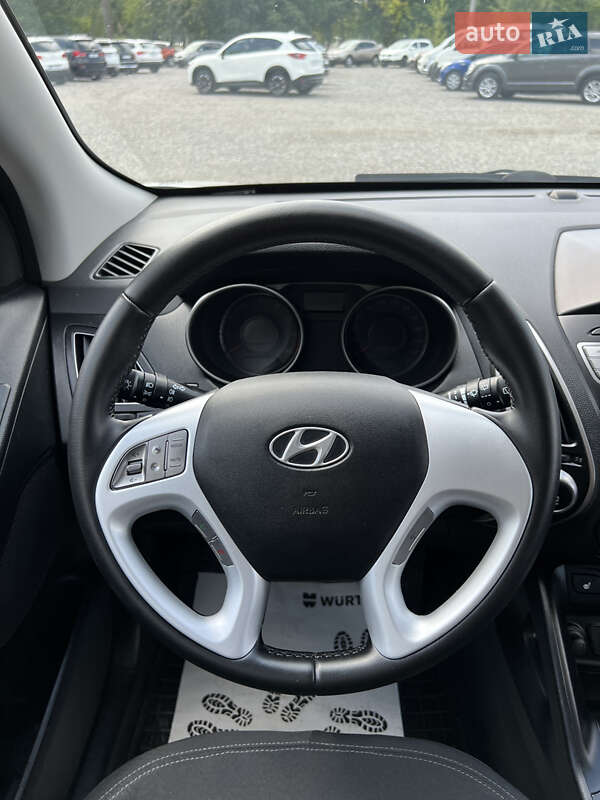 Позашляховик / Кросовер Hyundai ix35 2011 в Черкасах