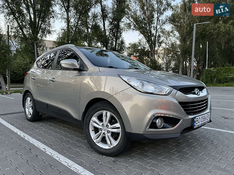 Позашляховик / Кросовер Hyundai ix35 2010 в Чорткові