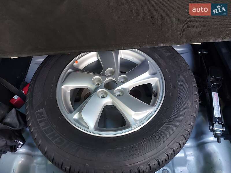 Внедорожник / Кроссовер Hyundai ix35 2012 в Дрогобыче фото 47 Внедорожник / Кроссовер Hyundai ix35 2012 в Дрогобыче