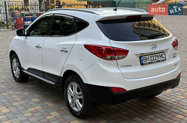 Позашляховик / Кросовер Hyundai ix35 2013 в 