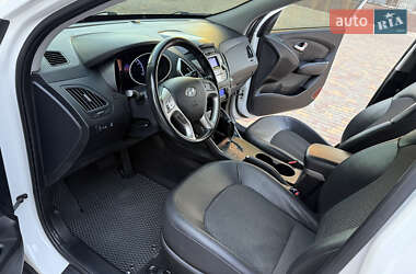 Позашляховик / Кросовер Hyundai ix35 2013 в 