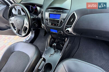 Позашляховик / Кросовер Hyundai ix35 2013 в 