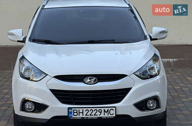 Позашляховик / Кросовер Hyundai ix35 2013 в 