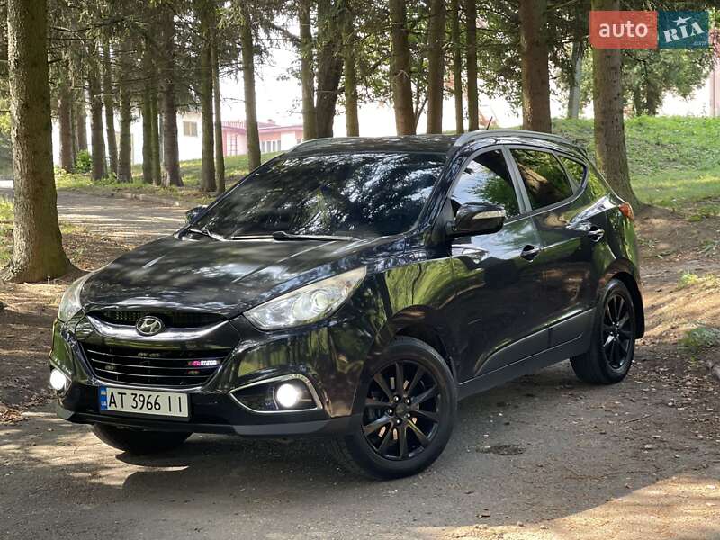 Позашляховик / Кросовер Hyundai ix35 2010 в Бурштині