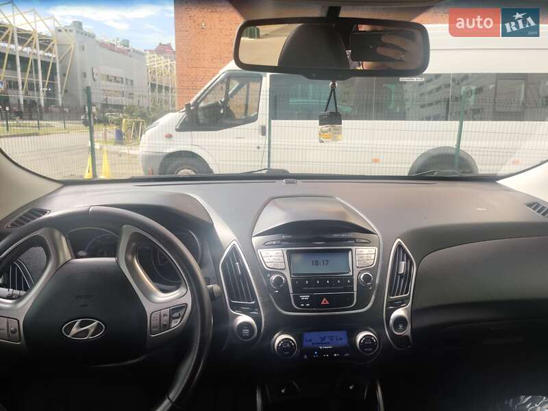 Внедорожник / Кроссовер Hyundai ix35 2011 в Киеве фото 32 Внедорожник / Кроссовер Hyundai ix35 2011 в Киеве