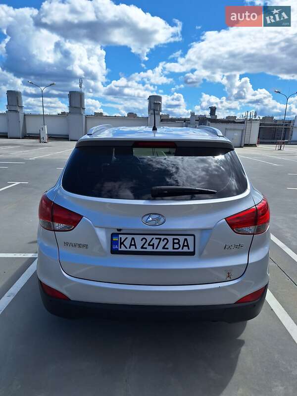 Позашляховик / Кросовер Hyundai ix35 2010 в Києві