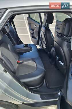 Внедорожник / Кроссовер Hyundai ix35 2010 в 