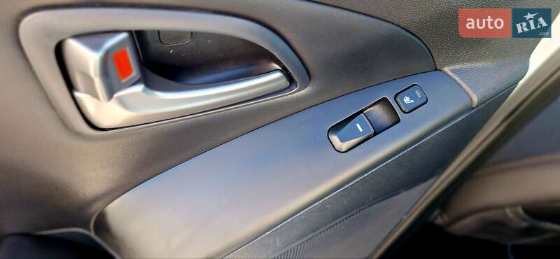 Внедорожник / Кроссовер Hyundai ix35 2015 в Львове