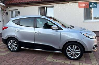 Внедорожник / Кроссовер Hyundai ix35 2010 в 