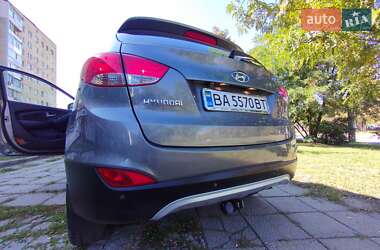 Позашляховик / Кросовер Hyundai ix35 2012 в 
