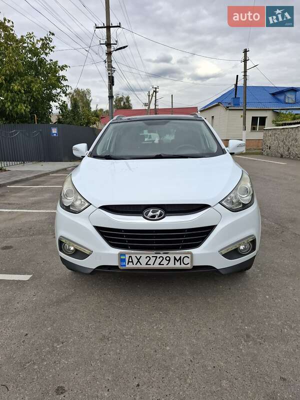 Внедорожник / Кроссовер Hyundai ix35 2011 в Харькове