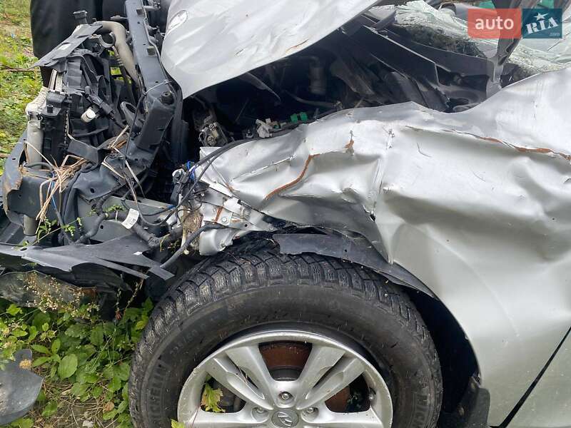 Позашляховик / Кросовер Hyundai ix35 2013 в Житомирі