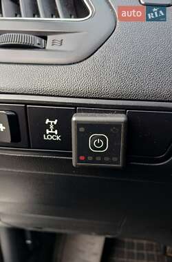 Внедорожник / Кроссовер Hyundai ix35 2012 в 
