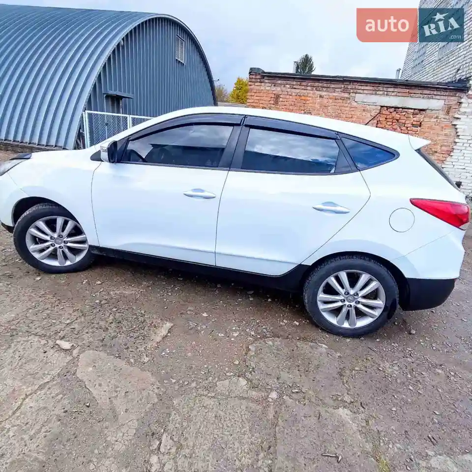 Автомобіль не давно пригнаний,у відмінному стані, вкладень не потребує.