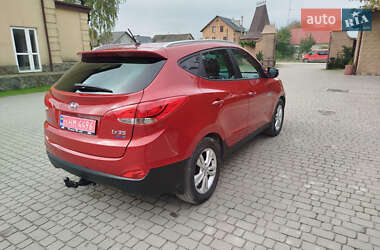 Внедорожник / Кроссовер Hyundai ix35 2011 в 