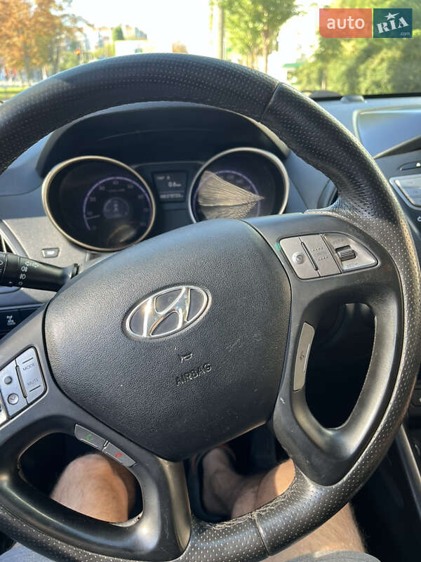 Внедорожник / Кроссовер Hyundai ix35 2010 в Кременчуге фото 9 Внедорожник / Кроссовер Hyundai ix35 2010 в Кременчуге