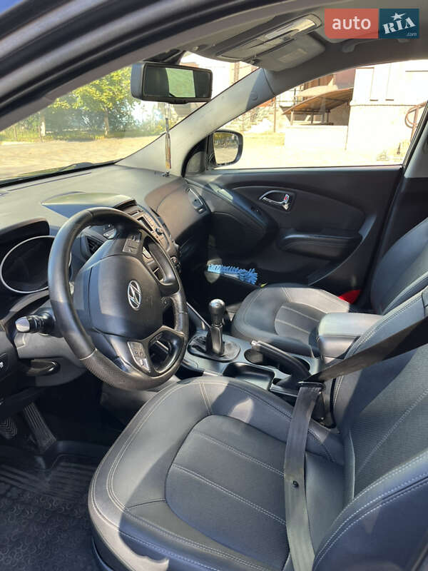 Внедорожник / Кроссовер Hyundai ix35 2010 в Кременчуге фото 17 Внедорожник / Кроссовер Hyundai ix35 2010 в Кременчуге