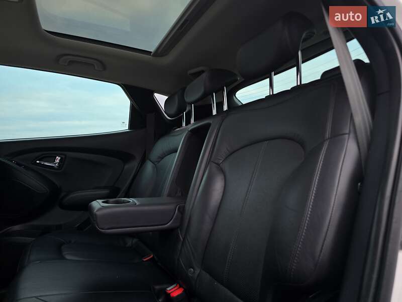 Внедорожник / Кроссовер Hyundai ix35 2012 в Калуше