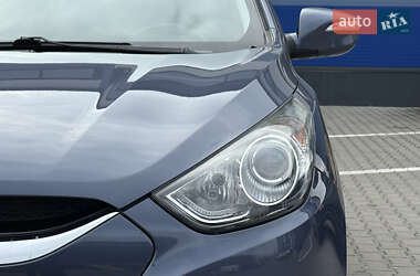 Позашляховик / Кросовер Hyundai ix35 2012 в 