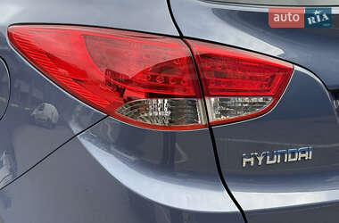Позашляховик / Кросовер Hyundai ix35 2012 в 