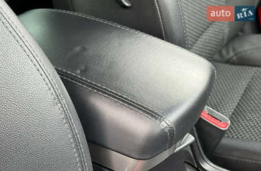 Позашляховик / Кросовер Hyundai ix35 2012 в 