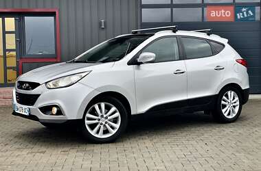 Внедорожник / Кроссовер Hyundai ix35 2012 в 