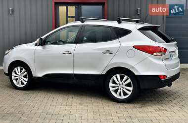 Внедорожник / Кроссовер Hyundai ix35 2012 в 