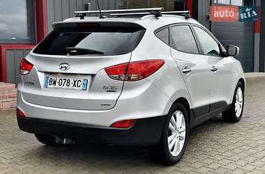 Внедорожник / Кроссовер Hyundai ix35 2012 в 