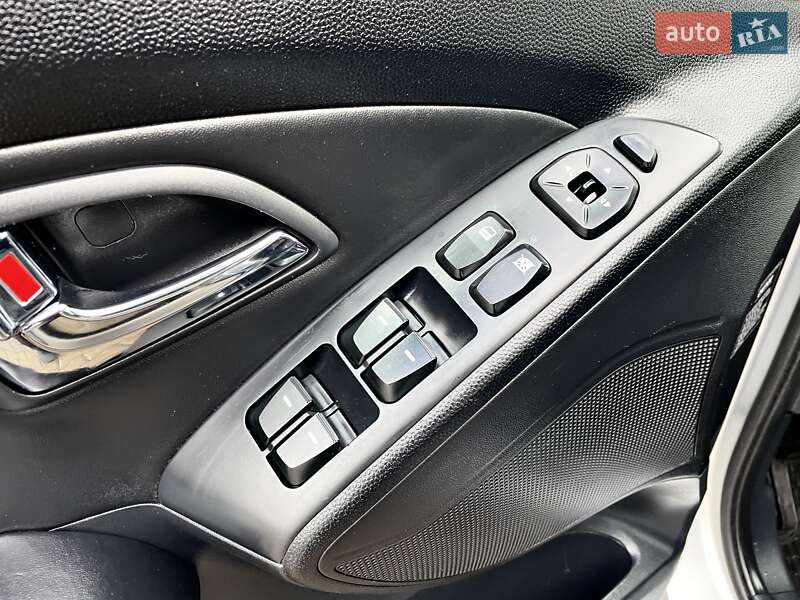 Позашляховик / Кросовер Hyundai ix35 2012 в Ковелі