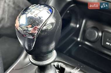Внедорожник / Кроссовер Hyundai ix35 2012 в 