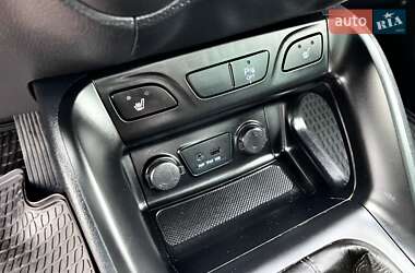Внедорожник / Кроссовер Hyundai ix35 2012 в 