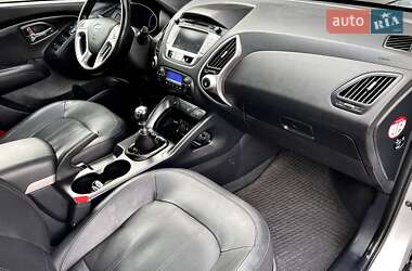 Внедорожник / Кроссовер Hyundai ix35 2012 в 