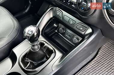 Внедорожник / Кроссовер Hyundai ix35 2012 в 