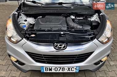 Внедорожник / Кроссовер Hyundai ix35 2012 в 