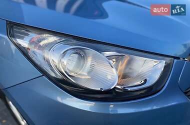 Внедорожник / Кроссовер Hyundai ix35 2012 в 