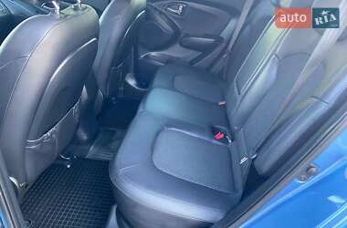 Внедорожник / Кроссовер Hyundai ix35 2012 в 