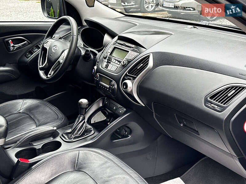 Внедорожник / Кроссовер Hyundai ix35 2010 в Виннице