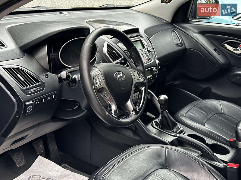 Внедорожник / Кроссовер Hyundai ix35 2010 в Виннице