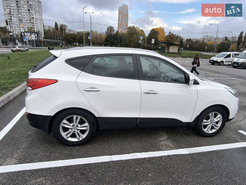 Внедорожник / Кроссовер Hyundai ix35 2012 в Киеве