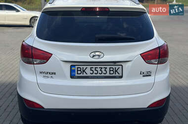 Внедорожник / Кроссовер Hyundai ix35 2012 в 