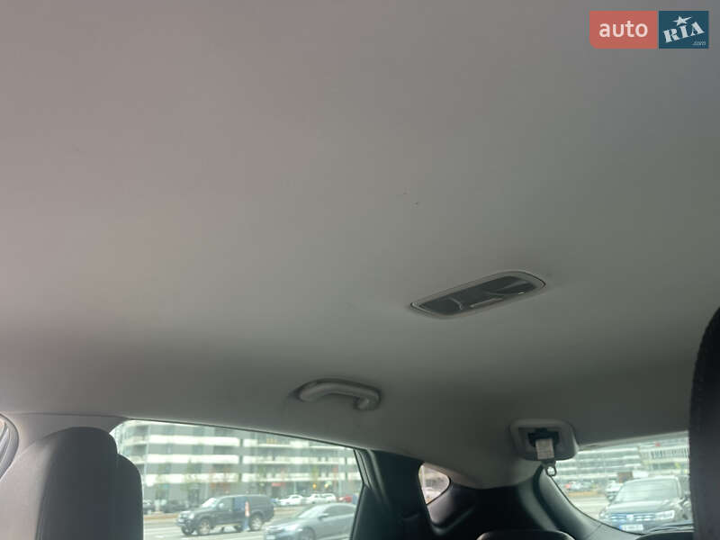 Позашляховик / Кросовер Hyundai ix35 2011 в Києві фото 8 Позашляховик / Кросовер Hyundai ix35 2011 в Києві