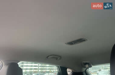 Внедорожник / Кроссовер Hyundai ix35 2011 в 