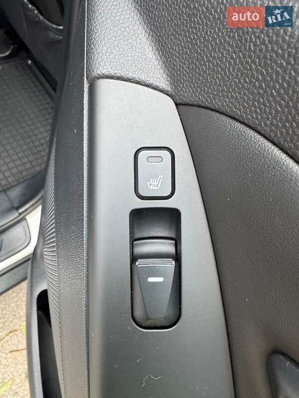 Внедорожник / Кроссовер Hyundai ix35 2014 в Киеве фото 36 Внедорожник / Кроссовер Hyundai ix35 2014 в Киеве