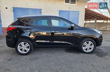 Внедорожник / Кроссовер Hyundai ix35 2013 в 