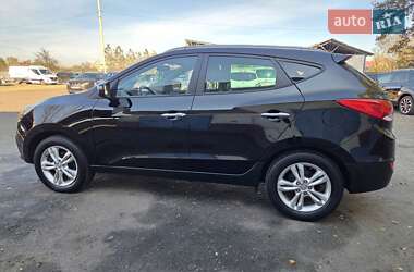 Внедорожник / Кроссовер Hyundai ix35 2013 в 