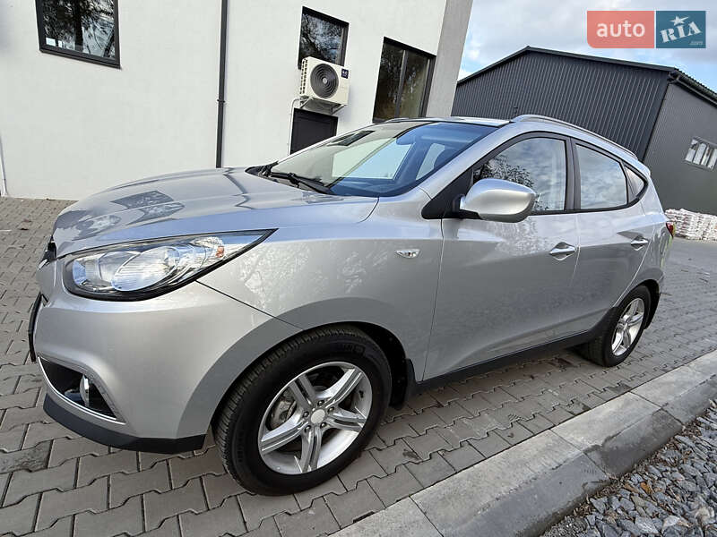 Позашляховик / Кросовер Hyundai ix35 2010 в Млиніві
